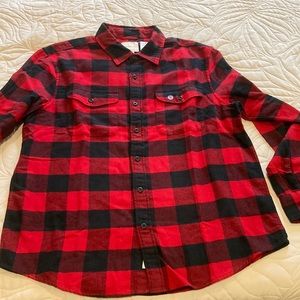 American Eagle super soft Large red plaid shirt.
